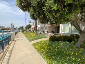 71 Kingston Ct W in Coronado, CA - Building Photo - Building Photo
