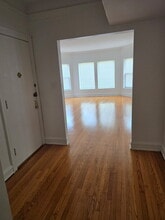 2043 E 72nd Pl, Unit 3 in Chicago, IL - Foto de edificio - Building Photo