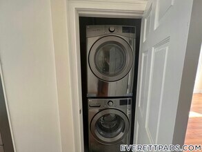 74 Union St, Unit 1 in Everett, MA - Building Photo - Building Photo