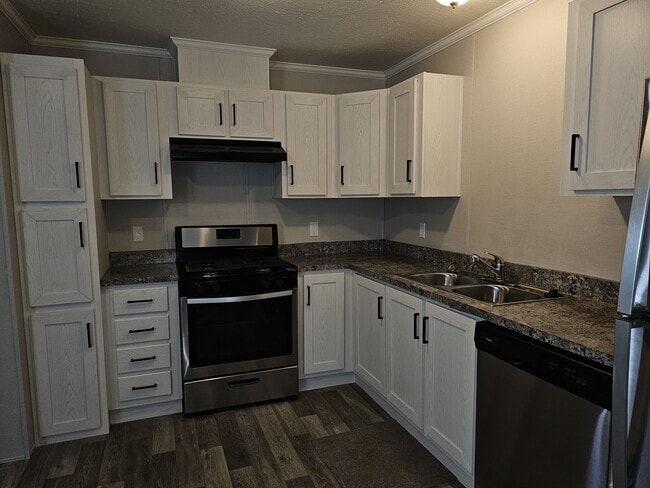 property at 855 W Jefferson St