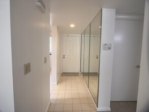2581 Village Blvd in West Palm Beach, FL - Building Photo - Building Photo