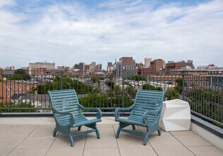 Center West in Baltimore, MD - Building Photo - Building Photo