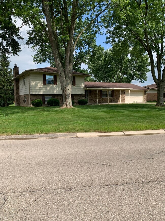 property at 1424 Town Hall Rd