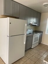 4421 Palmacia Dr in Bakersfield, CA - Foto de edificio - Building Photo