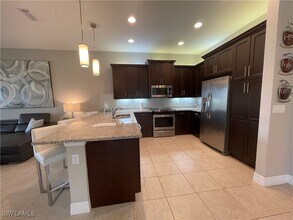 13548 Coronado Dr in Naples, FL - Foto de edificio - Building Photo
