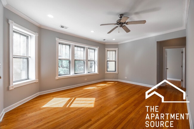 property at 6442 N Leavitt St