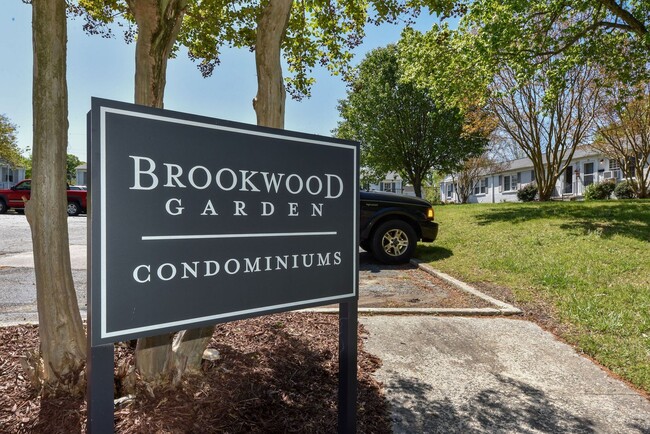 1700 Roslyn Dr in Burlington, NC - Building Photo - Building Photo