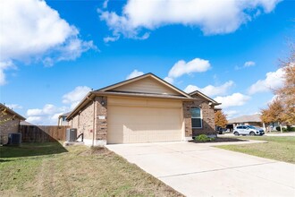 100 Wilson Ct. in Hutto, TX - Building Photo - Building Photo
