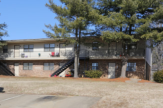 Westwood Apartments in Evansville, IN - Building Photo - Building Photo