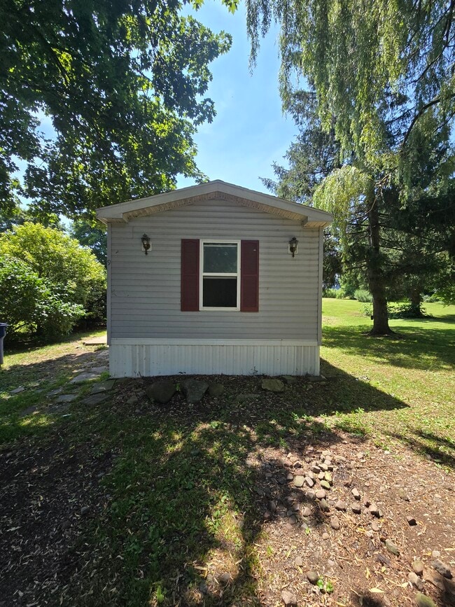 property at 4006 Outlet Rd