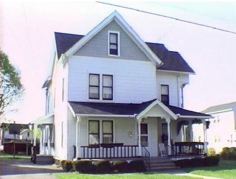 22 Cleveland St in Danbury, CT - Building Photo