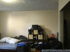 402 Highland Ave, Unit 2 in Somerville, MA - Building Photo