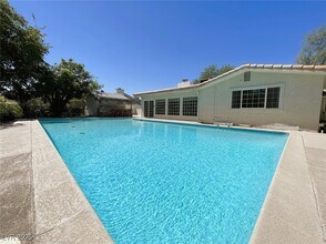 5328 S Topaz St in Las Vegas, NV - Building Photo - Building Photo