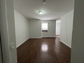 872 Bergen Ave in Jersey City, NJ - Foto de edificio - Building Photo