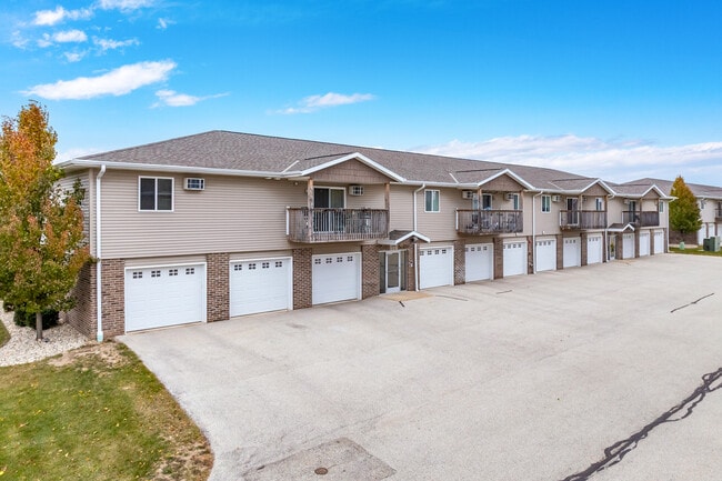 Watertown Park Apartments, LLC in Watertown, WI - Building Photo - Building Photo