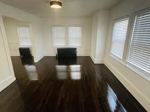 25 R Auburn St in Woburn, MA - Building Photo - Building Photo