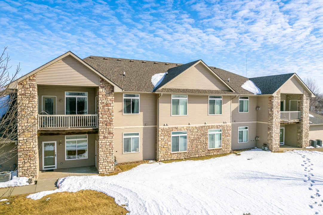 Venbury Villas in Altoona, IA - Foto de edificio