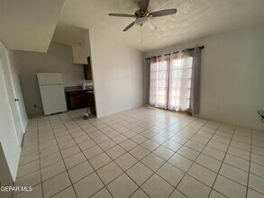 11148 Cutty Sark Dr in El Paso, TX - Building Photo - Building Photo