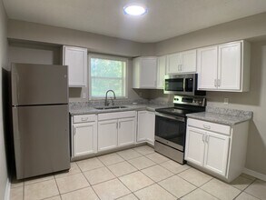 1114 Birchwood Ct in Leesburg, FL - Building Photo - Building Photo
