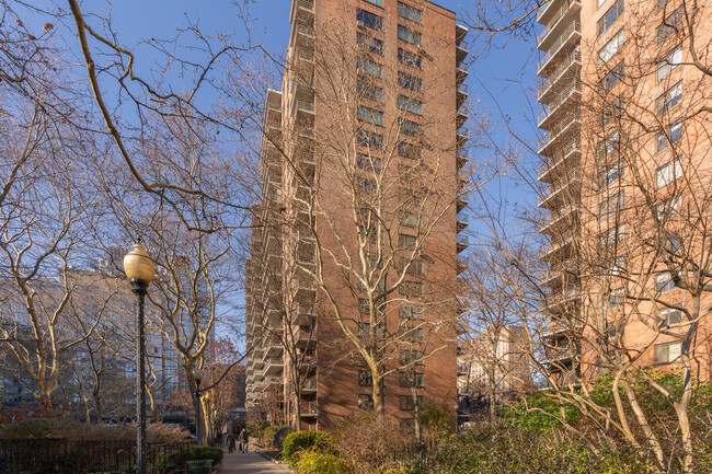 CPW Towers in New York, NY - Building Photo - Building Photo