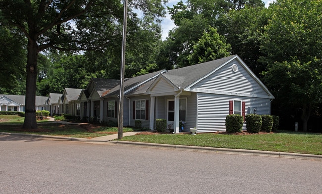 St Andrews Homes in Charlotte, NC - Foto de edificio - Building Photo