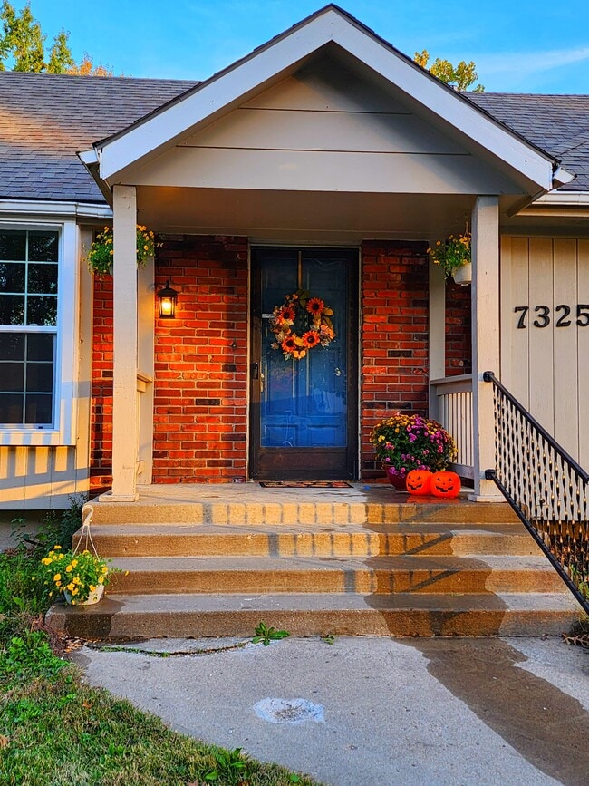 property at 7325 N Brooklyn Ave