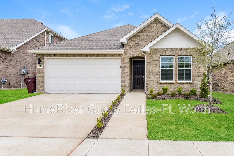 329 Sun Harvest Dr in Royse City, TX - Building Photo
