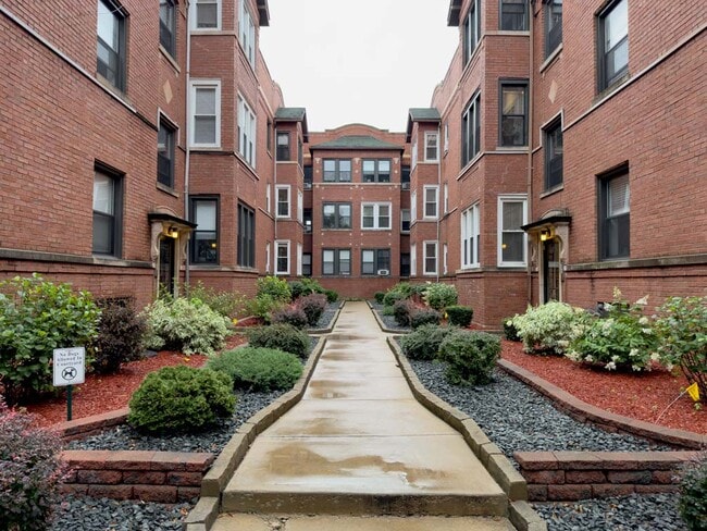 property at 4430 N Wolcott Ave