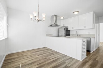 1002 12th St in Santa Monica - North of Wilshire Blvd! in Santa Monica, CA - Building Photo - Building Photo