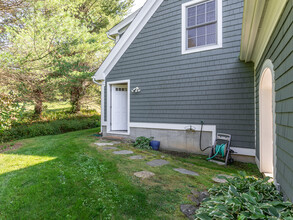 44 Scofield Hill Rd in Washington, CT - Building Photo - Building Photo