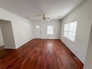 114 E Hull St in Denison, TX - Foto de edificio - Building Photo