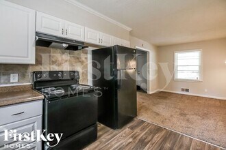 5805 E 100th St in Kansas City, MO - Building Photo - Building Photo