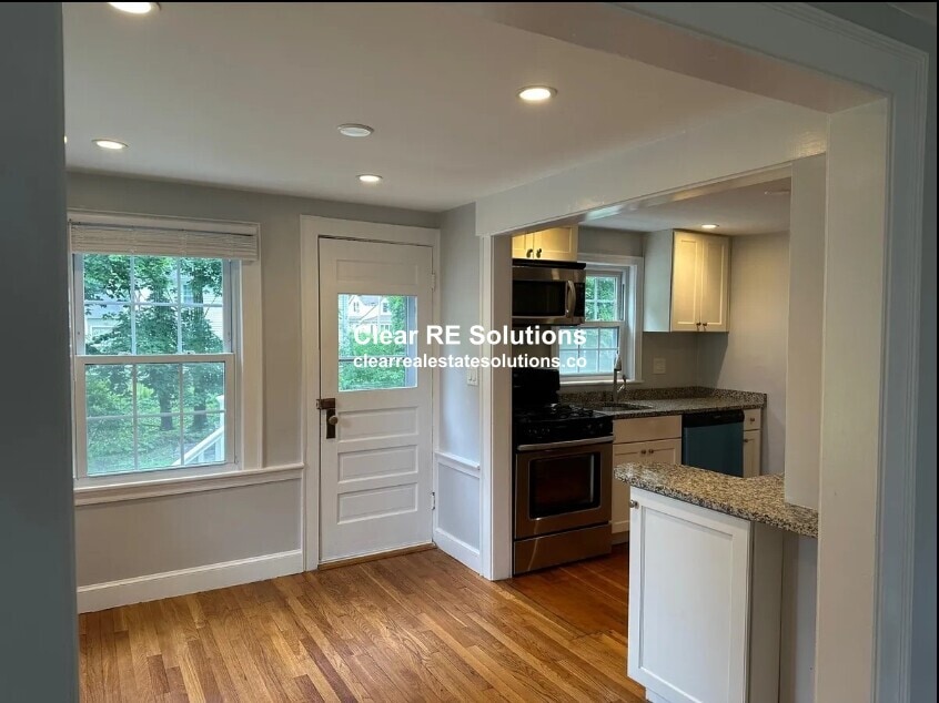991 Massachusetts Ave in Lexington, MA - Building Photo