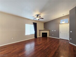 8805 Jeffreys St in Las Vegas, NV - Building Photo - Building Photo