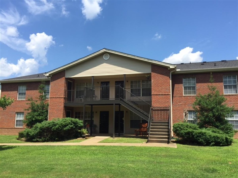 Hampton Point Apartments in Northport, AL - Building Photo