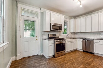 2246 N 4th St in Columbus, OH - Foto de edificio - Building Photo