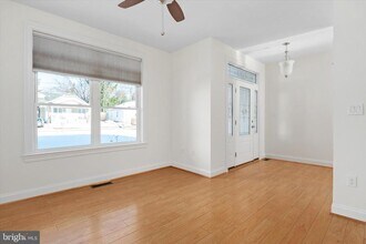 204 Bar Harbor Rd in Pasadena, MD - Building Photo - Building Photo