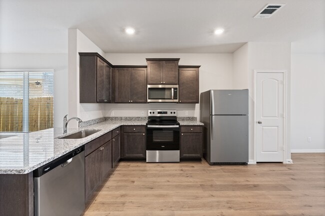 109 Magnolia Blvd in Hutchins, TX - Building Photo - Building Photo