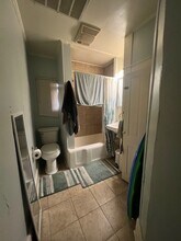 409 N Cedar St, Unit B in Greensboro, NC - Building Photo - Building Photo