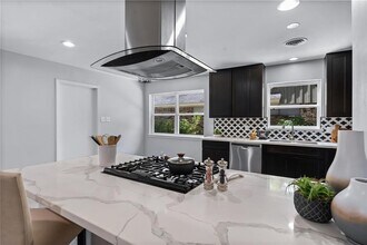 1747 Maux Dr in Houston, TX - Building Photo - Building Photo