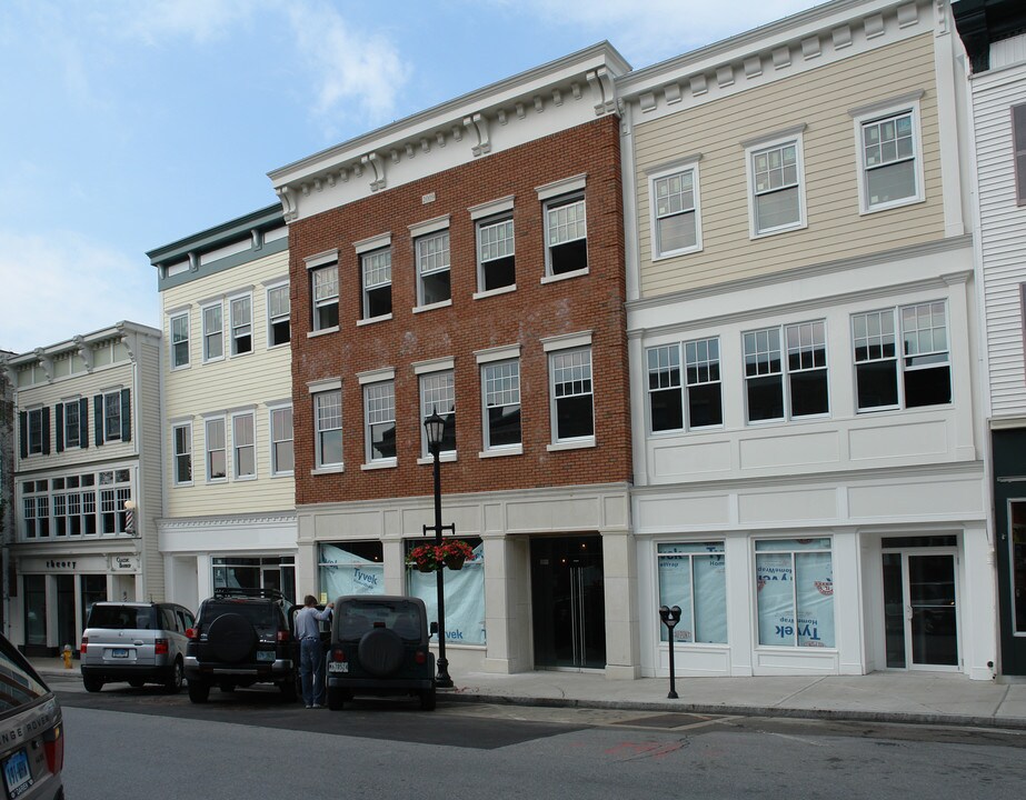 382 Greenwich Ave in Greenwich, CT - Foto de edificio