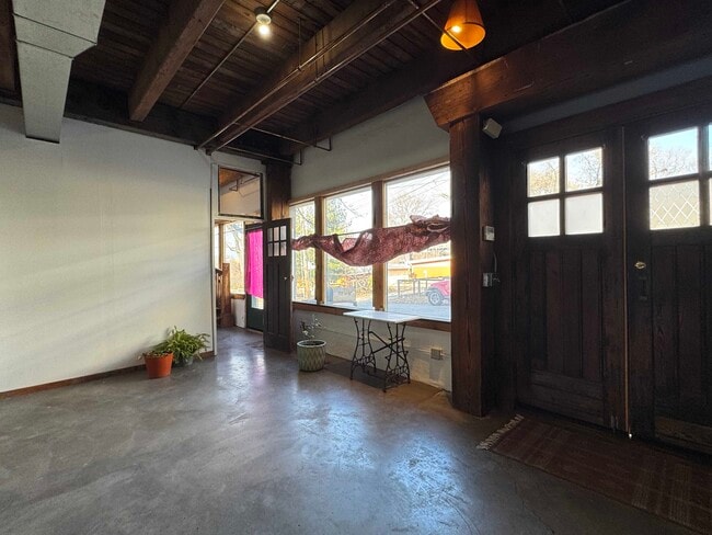 915 W 16th St in Kansas City, MO - Foto de edificio - Building Photo