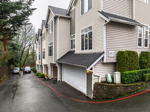 Sedona Townhomes in Renton, WA - Building Photo - Building Photo