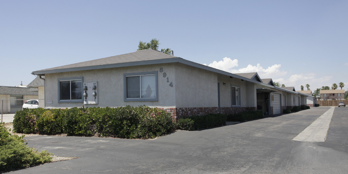 8914 I Ave in Hesperia, CA - Building Photo