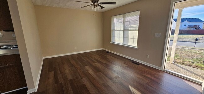 142 Wooded Oak Ct in Shepherdsville, KY - Building Photo - Building Photo