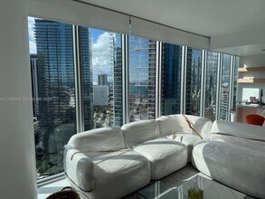 888 Biscayne Blvd in Miami, FL - Building Photo - Building Photo