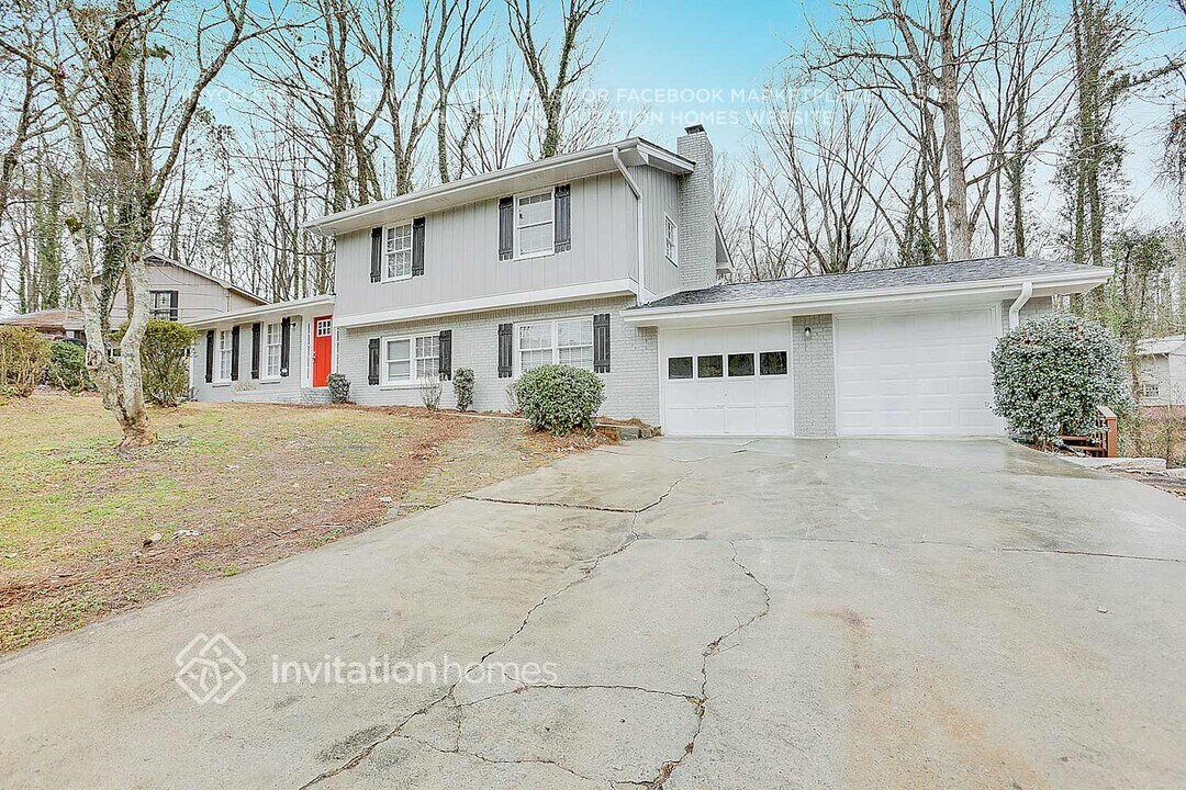 3370 Creekway Dr in Decatur, GA - Building Photo