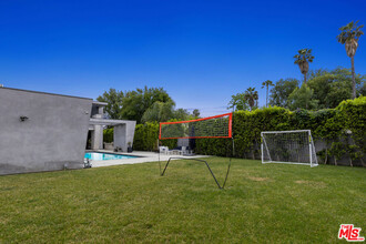 5365 Vanalden Ave in Los Angeles, CA - Building Photo - Building Photo