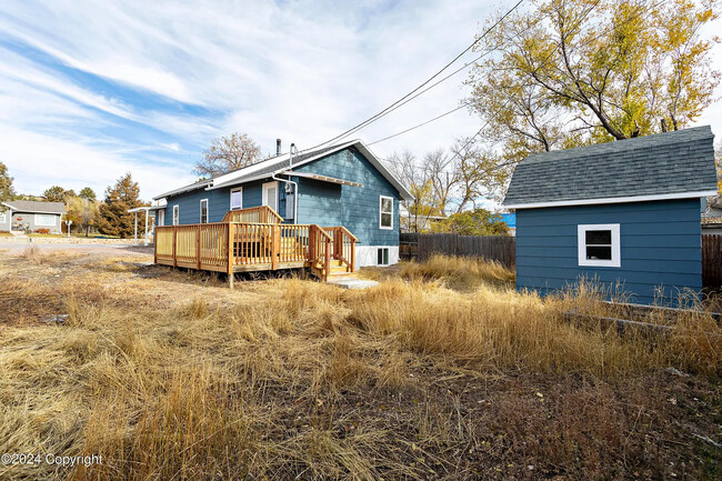 506 Pine St in Newcastle, WY - Building Photo - Building Photo