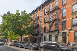 309 E 104th St in New York, NY - Building Photo
